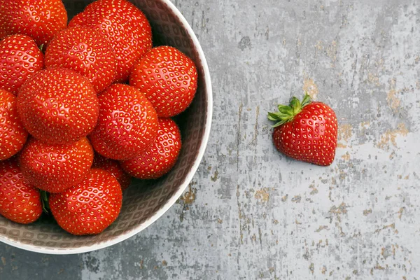 Las Fresas Frutero Directamente Encima Composición Plana Ponen Concepto Alimentación Fotos De Stock Sin Royalties Gratis