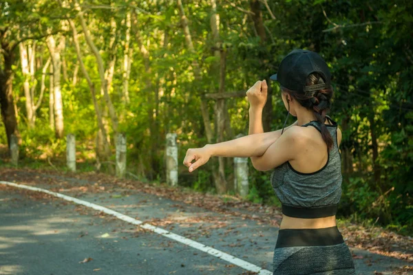Jóvenes Mujeres Fitness Preparándose Para Correr Calle — Foto de Stock