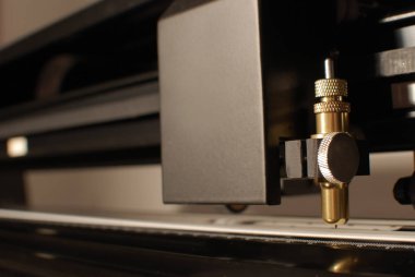 Plotter de Corte. İşaretçi para corte de vinilo. Kesici Makine. Kesme Çizicisi