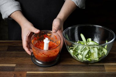 Karıştırma ve Blender geleneksel salça yemek Şef