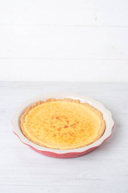 Pan pişirme pişmiş tatlı cheesecake hizmet