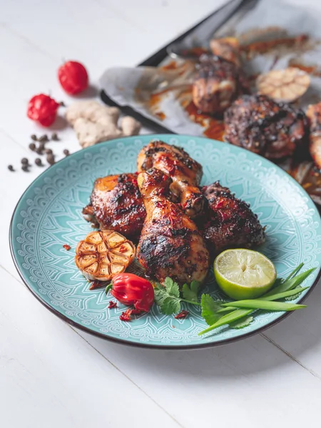 Fresh Baked Chicken Legs Served Lime Slice Herbs Garlic Blue — Stock Photo, Image