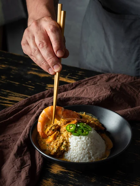 Skaldjurs Curry Med Ris Räkor Och Grön Chilipeppar — Stockfoto