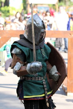 Savaştan önce Ortaçağ Şövalyesi