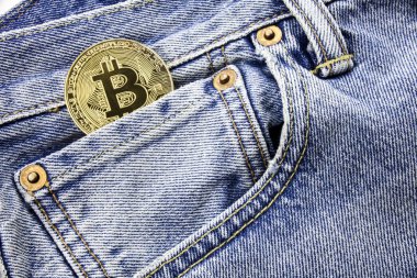 Bitcoin metal madeni para cebinde. Internet iş kavramı mesaj. Bitcoin Çevrimiçi yapma para kavramı. Rüşvet ve yolsuzluk kavramı bitcoin para ile.