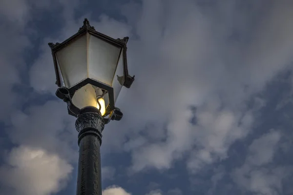 Incandescent Bulb Broken Glass Glowing Antique Street Lamp Post Medieval — Stock Photo, Image