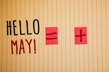 Merhaba olabilir motivasyonel ara gösterilen Not yazma. İş fotoğraf vitrine başlangıç yeni bir ay defter sayfa siyah kırmızı harflerle eşit artı işareti üzerinde oluşturulan Springideas iletiler Nisan bitti