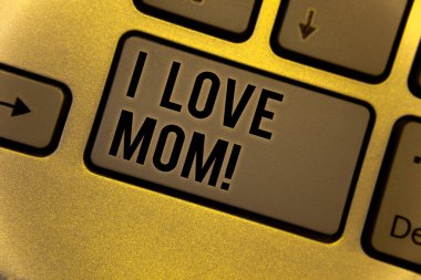 Kavramsal el gösterilen ben aşk anne motivasyonel ara yazma. Bilgisayarda metinler yaratmak kendi anne Tendernessyellow klavye kahverengi anahtar niyeti iyi duygular vitrine iş fotoğraf