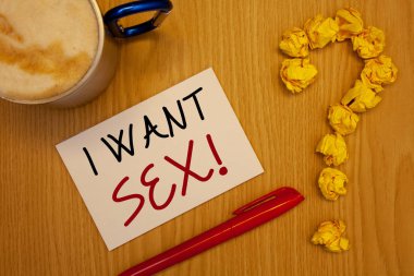 Metinler yazma kelime ben seks motivasyon aramak istiyorum. İş kavramı için kahve tırnak işareti ezilme kağıtlarla yapılan cinsel ilişki Excitementideas kağıt kırmızı kalem Kupası arzu
