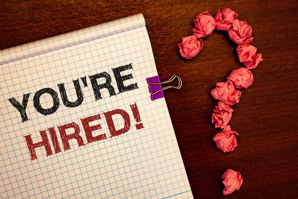 Kavramsal el vardır işe motivasyonel dediğin gösterilen yazma. Seçili alt iş fotoğraf vitrine yeni çalışan işe