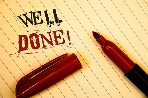 O bitmiş motivasyonel ara gösterilen metin işareti. Kavramsal fotoğraf iyi iş büyük sonuçları olumlu Evaluationideas iletileri defter sayfa siyah üzerine kırmızı harflerle dinlenme kalem açmak oluşturulan