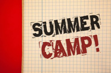 textss yaz kampı motivasyonel ara yazılı kelime. İş kavramı yer nerede çocuklar tatil aktiviteleri yapmak için