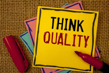 El yazısı textss kalite düşünüyorum. Düşünme yenilikçi değerli çözümler başarılı fikirler anlam kavramı