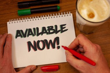 Kullanılabilir şimdi motivasyon arama gösterilen Not yazma. Promosyon hizmet ürün kullanılabilirliği vitrine iş fotoğraf