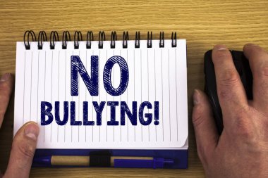 Hayır zorbalık motivasyonel ara gösterilen metin işareti. Kavramsal fotoğraf yasak istismar taciz saldırganlık saldırı