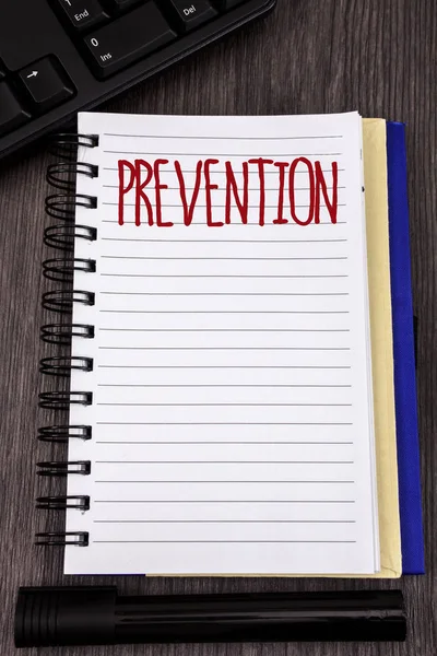 Kavramsal el önleme gösterilen yazma. Bir şey olmasını durdurma vitrine iş fotoğraf sağlık koruma