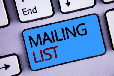 E-posta listesi gösterilen metin işareti. Kavramsal fotoğraf adları ve adresleri bir şey göndermek için gidiyorsun