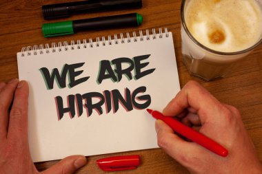 Çoğu işe gösterilen Not yazma. Vitrine yetenek avcılık iş pozisyon istedim işgücü insan kaynakları işe alım iş fotoğraf