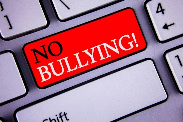 Escribiendo Nota Que Muestra Bullying Motivational Call Foto Negocios Mostrando —  Fotos de Stock