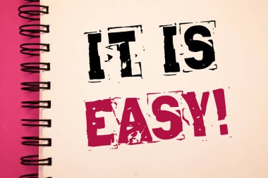 Kavramsal el olduğunu kolay motivasyon buna gösterilen yazma. İş fotoğraf net basit değil vitrine temel Effortlessnotebook sayfa fikirler iletileri siyah kırmızı harflerle kelimeler karmaşık