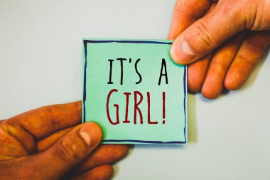 Bu olan bir kız motivasyonel Call yazma el yazısı metinler. Kadın bebek cinsiyet anlam kavramı kutlama ortaya