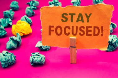 Kal motivasyonel odaklanmış arama gösterilen metin işareti. Kavramsal fotoğraf koru odak ilham verici düşünme