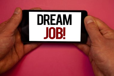 Kavramsal el rüya iş motivasyonel ara gösterilen yazma. Ne cep telefonu beyaz ekran siyah kırmızı harflerle holding activitiesman tutmak yerine getirilmesi gibi içinde çalışmaya vitrine iş fotoğraf