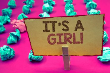 textss bu olan bir kız motivasyonel Call yazma kelimeler. Kadın bebek cinsiyet için iş kavramı ortaya kutlama