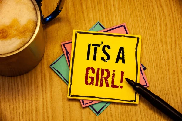 Metinler bu olan bir kız motivasyonel Call yazma kelimeler. Kadın bebek cinsiyet için iş kavramı ortaya kutlama