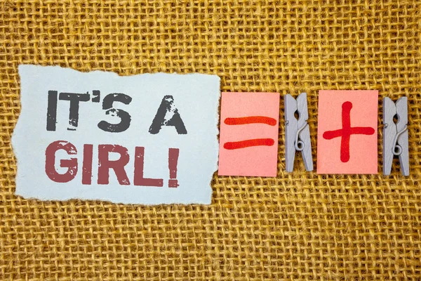 Textss Olan Bir Kız Motivasyonel Call Yazma Kelimeler Kadın Bebek — Stok fotoğraf