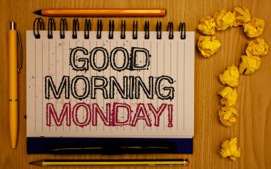 Good Morning Motivasyona Pazartesi ara gösterilen metin işareti. Kavramsal fotoğraf mutlu pozitif enerjik kahvaltı Not defteri anahat metin kalem kalem odunsu resepsiyon ile sarılmış topları formu sorgu işareti