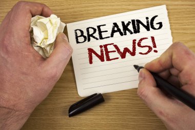 El yazısı metin kırma haber mi motivasyonel diyorsun. Güncelleme basın raporu en son bilgileri metin iki kelime beyaz kağıt Not Siyah kalemi el ufalanmış kağıt Not anlam kavramı