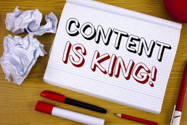 İçerik kral motivasyonel çağır gösterilen metin işareti. Kavramsal fotoğraf pazarlama bilgi reklam stratejisi