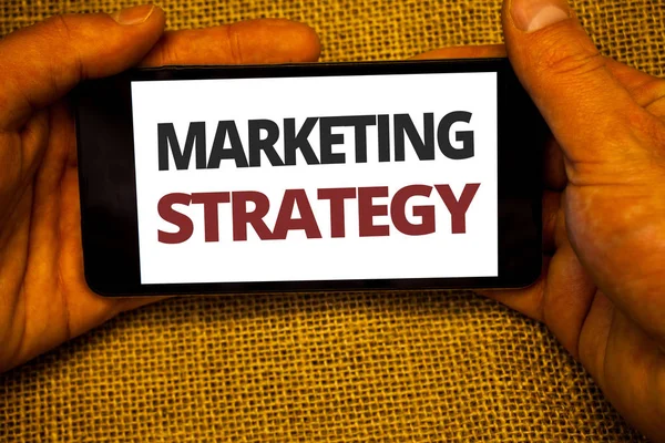 Signo Texto Que Muestra Estrategia Marketing Foto Conceptual Plan Fórmula —  Fotos de Stock