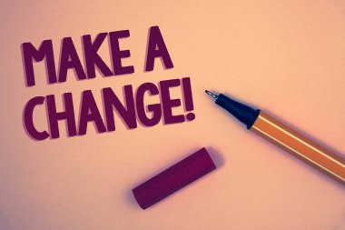 Kavramsal el yapmak A değişiklik motivasyonel Call gösterilen yazma. Yeni gol fırsatları farklı yaklaşım kelimeler sarı arka plan açık mavi sarı kalem mesaj mektup vitrine iş fotoğraf