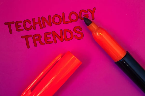 Conceptuele Hand Schrijven Tonen Technologische Trends Zakelijke Foto Tekst Trending — Stockfoto