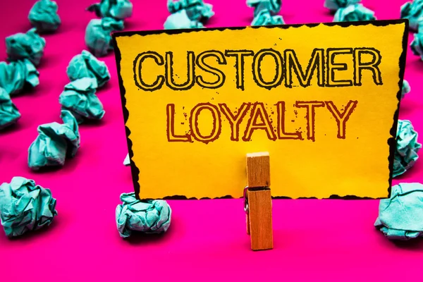 Text Sign Showing Customer Loyalty Conceptual Photo Client Satisfaction Long — Stock Photo, Image