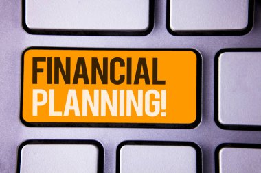 Kavramsal el finansal planlama motivasyonel ara gösterilen yazma. İş fotoğraf metin muhasebe planlama stratejisi analiz gri renk parlak klavye sarı düğmeye siyah beyaz yazı ile