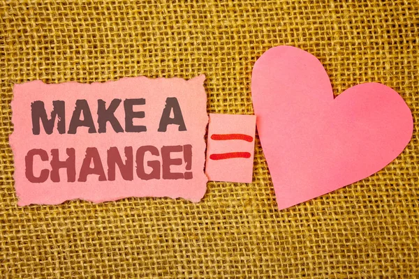 Yapmak A değişiklik motivasyonel Call gösterilen metin işareti. Pembe kalp aşk mesajı mektup sevimli çift kavramsal fotoğraf yeni gol fırsatları farklı bir yaklaşım metin pembe yırtık Not eşit olduğunu