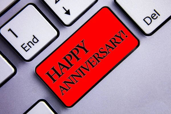 Word Pisanie Tekstu Happy Anniversary Motywacyjne Zadzwonić Koncepcja Biznesowa Dla — Zdjęcie stockowe