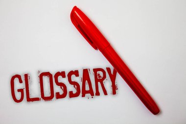 Sözlük gösterilen metin işareti. Kavramsal fotoğraf terimlerin anlamları kelime açıklamaları fikirler iletilerle alfabetik listesini işaret işaretleri dağınık grunge beyaz arka plan splatters