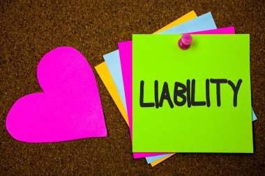 Sorumluluk yazma el yazısı metin. Yapışkan kartları aşk kalp mesajı kart tabela hatırlıyorum bir şey sorumluluk başparmak yasal olarak sorumlu olmanın devlet anlam kavramı tutturulmuş