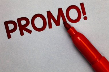 Promo motivasyonel ara gösterilen metin işareti. Kavramsal fotoğraf reklam indirim özel bir teklif Satılık beyaz kağıt lite gri gölge kırmızı marker kalem güzel fikir unutulmaz sanıyordum
