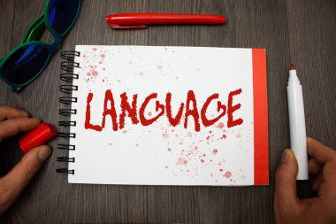 El yazısı metin yazma dili. İnsan iletişim kullanım kelimeler ifade Googles yazılı sözlü gözlük kalem marker kap Not defteri defter vurgulayıcı görme yöntemi anlam kavramı