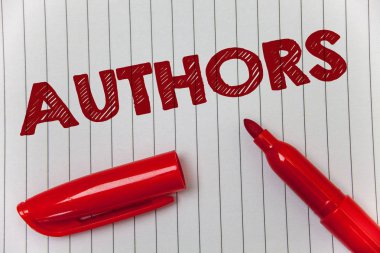 Metin işaret gösteren yazarlar. Kavramsal fotoğraf yazar gazeteci şair biyografi yazarı oyun yazarı besteci yaratıcı fikirler mesaj defter kağıt açık işaret niyetleri duygularını iletişim