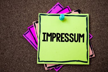 Impressum gösterilen Not yazma. İletileri listeler yapmak için arka plan cork iş fotoğraf vitrine Impressed hakketmek Künye Alman deyim mülkiyet yazarlık kağıtları fikirleri önemli unutmayın