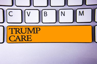 Trump bakım gösterilen Not yazma. Uygun bakım yasası Amerika Birleşik Devletleri klavye tuşu niyeti içinde oluşturmak için bilgisayar ileti tuş takımı fikir defter iş fotoğraf vitrine değiştirme için ifade eder