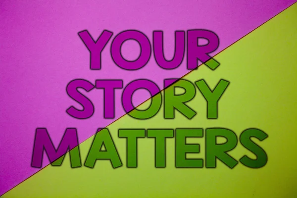개념적 보여주는 당신의 이야기 작성입니다 당신의 경험을 비즈니스 보여주는 핑크를 — 스톡 사진