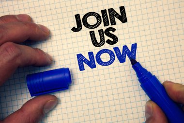 Şimdi bize katılın gösterilen metin işareti. Toplum içinde kavramsal fotoğraf kaydolma kayıt Web sitesi veya formda işe grafik kağıt gri önemli düşünceler fikirler bilgi bilim matematik verileri