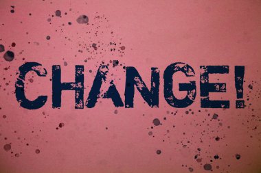 El yazısı metin değişikliği ara. Pembe arka plan dağınık boya splatters değişiklik ayarlama saptırma gözden geçirme geçiş değişiklik fikirler mesajlar duygularını iletişim anlam kavramı